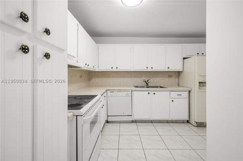 6039 Collins Ave 809, Miami Beach FL - photo 24 of 34