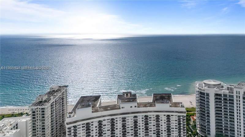 1 bedroom Condominium at 6039 Collins Ave 809, Maison Grande Condo, Miami Beach — photo 3