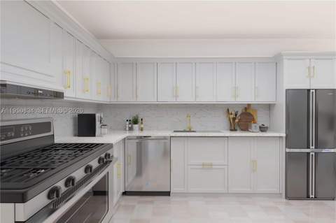 6039 Collins Ave 809, Miami Beach FL - photo 9 of 34