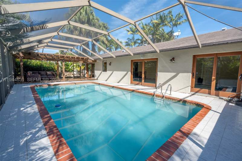 3 bedroom SingleFamilyResidence at 10116 SW 144th Pl, Sugarwood II Sec 1, Miami — photo 2