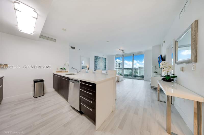 2 bedroom Condominium at 90 SW 3rd St 3109, Ivy Condo, Miami — photo 3
