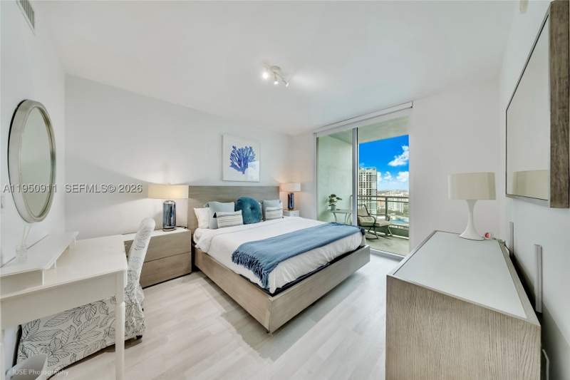 2 bedroom Condominium at 90 SW 3rd St 3109, Ivy Condo, Miami — photo 4