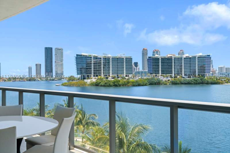 3 bedroom Condominium at 3300 NE 188th St 414, Echo Condo, Aventura — photo 3