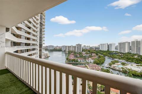 1000 Island Blvd 2105, Aventura FL - photo 15 of 51