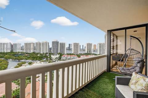 1000 Island Blvd 2105, Aventura FL - photo 18 of 51