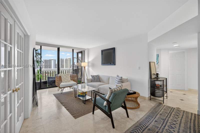2 bedroom Condominium at 1000 Island Blvd 2105, 1000 Isl Blvd Williams Is, Aventura — photo 2
