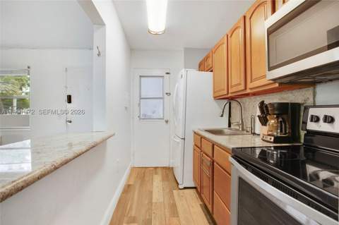7904 West Dr 102, North Bay Village FL - photo 10 of 22