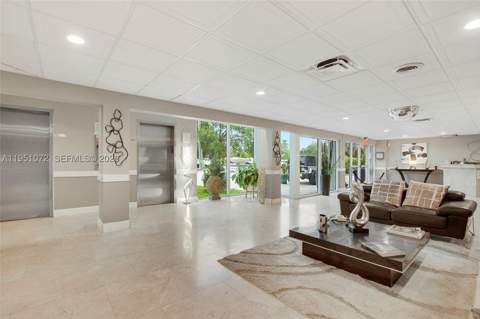 7904 West Dr 102, North Bay Village FL - photo 6 of 22
