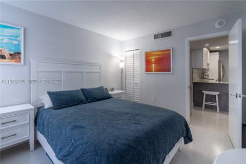 5701 Collins Ave 1417, Miami Beach FL - photo 16 of 48