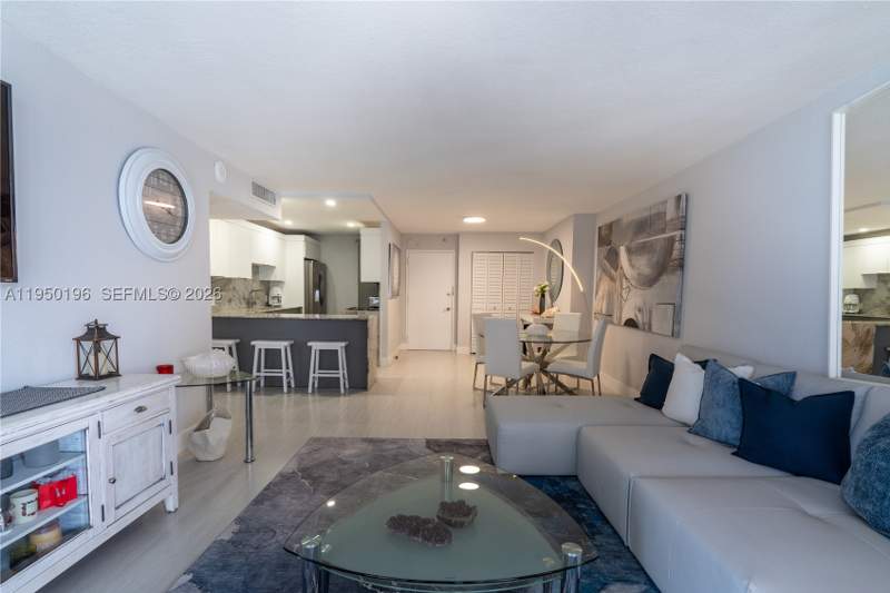 2 bedroom Condominium at 5701 Collins Ave 1417, Arlen Beach Condo, Miami Beach — photo 5