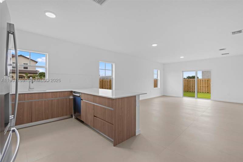 5 bedroom SingleFamilyResidence at 13355 SW 272nd Ln, Sunrise Estates, Homestead — photo 5