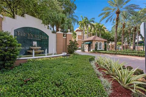 19555 E Country Club Dr 8303, Aventura FL - photo 19 of 33