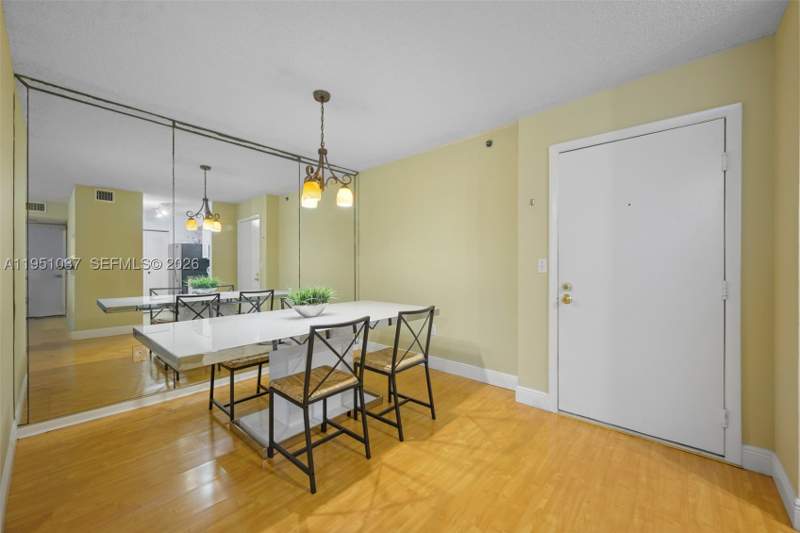 1 bedroom Condominium at 19555 E Country Club Dr 8303, The Yacht Club At Aventura, Aventura — photo 5