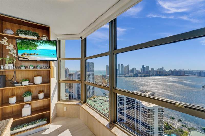 3 bedroom Condominium at 3500 Mystic Pointe Dr 3601, Mystic Pointe, Aventura — photo 2