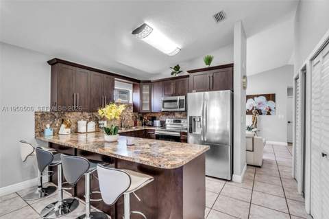 7579 W 31st Ave, Hialeah FL - photo 11 of 35
