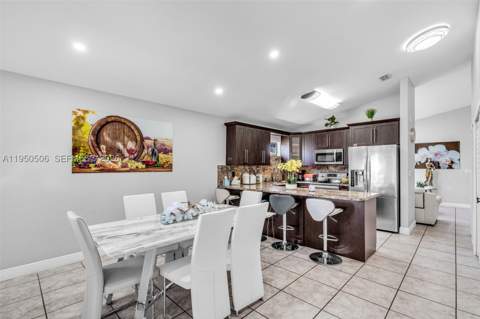 7579 W 31st Ave, Hialeah FL - photo 9 of 35
