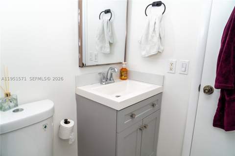 854 NW 87th Ave 405, Miami FL - photo 9 of 19