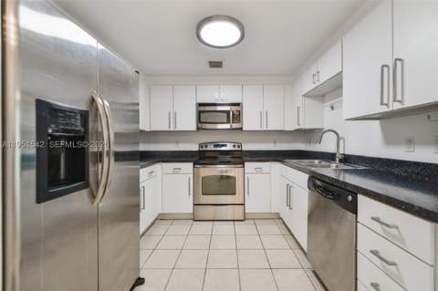 1250 S Miami Ave 1906, Miami FL - photo 20 of 31