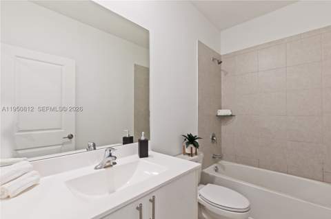 13071 SW 232nd Ln, Miami FL - photo 11 of 19