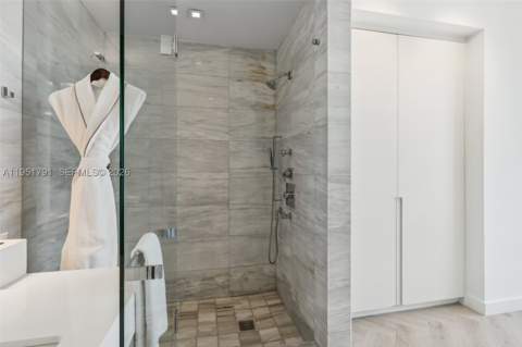 2201 Collins Ave 1511, Miami Beach FL - photo 24 of 40