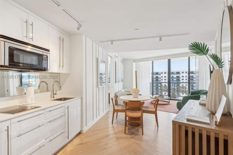 2 bedroom Condominium at 2201 Collins Ave 1511, 2201 Collins Ave Condo, Miami Beach — photo 3