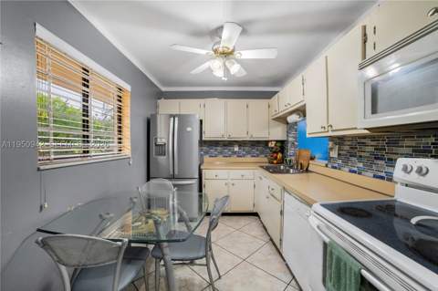 8415 SW 107th Ave 323W, Miami FL - photo 11 of 33
