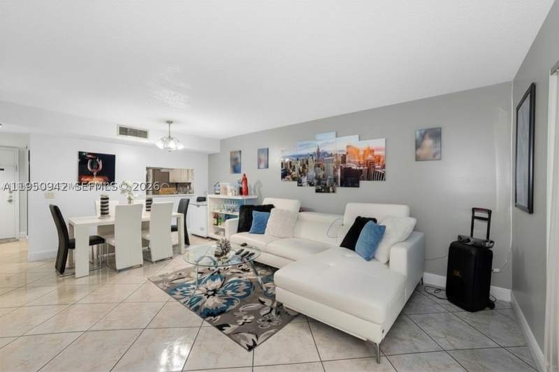 2 bedroom Condominium at 8415 SW 107th Ave 323W, Kendall Acres West Condo, Miami — photo 2