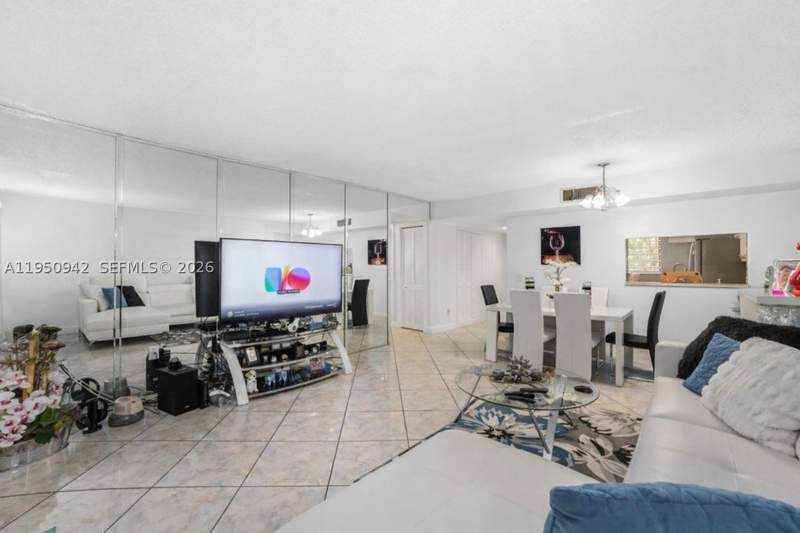 2 bedroom Condominium at 8415 SW 107th Ave 323W, Kendall Acres West Condo, Miami — photo 4