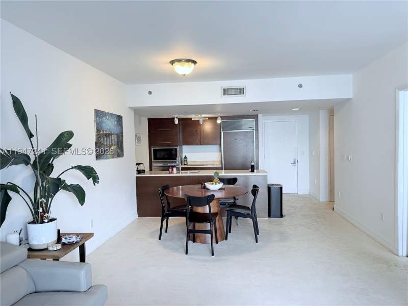 1 bedroom Condominium at 465 Brickell Ave 2906, Iconbrickell Condo No 1, Miami — photo 3