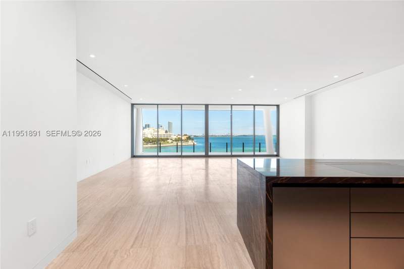 3 bedroom Condominium at 5 Grove Isle Dr L501, Vita Grove Isle, Miami — photo 3