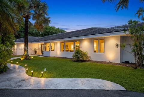 415 Rovino Ave, Coral Gables FL - photo 10 of 96