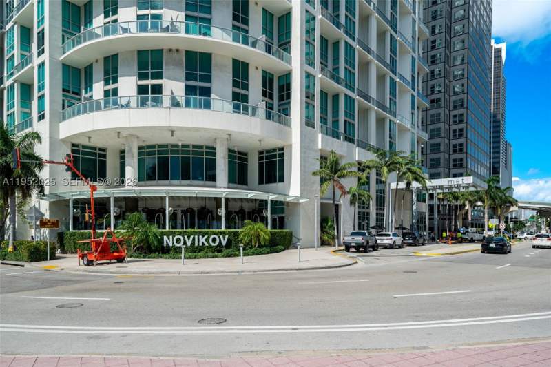 1 bedroom Condominium at 300 S Biscayne Blvd L-410, Met 1 Condo, Miami — photo 5