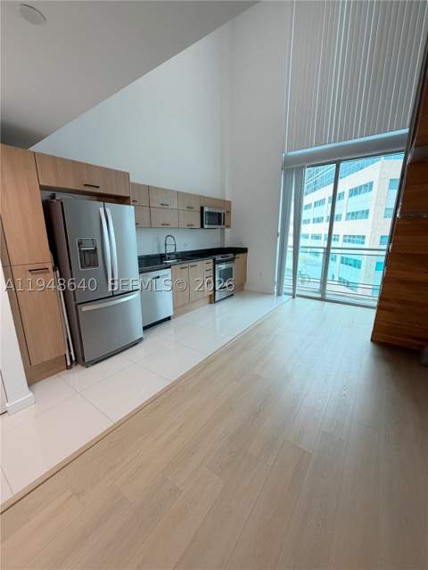 350 S Miami Ave 702, Miami FL - photo 13 of 21