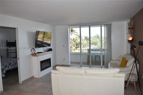 465 Ocean Dr 524, Miami Beach FL - photo 10 of 22