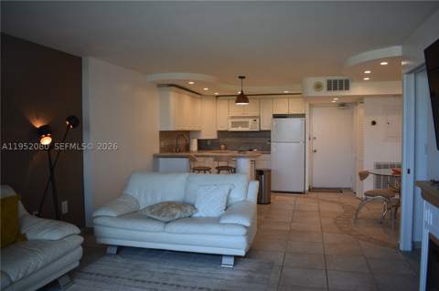 465 Ocean Dr 524, Miami Beach FL - photo 9 of 22