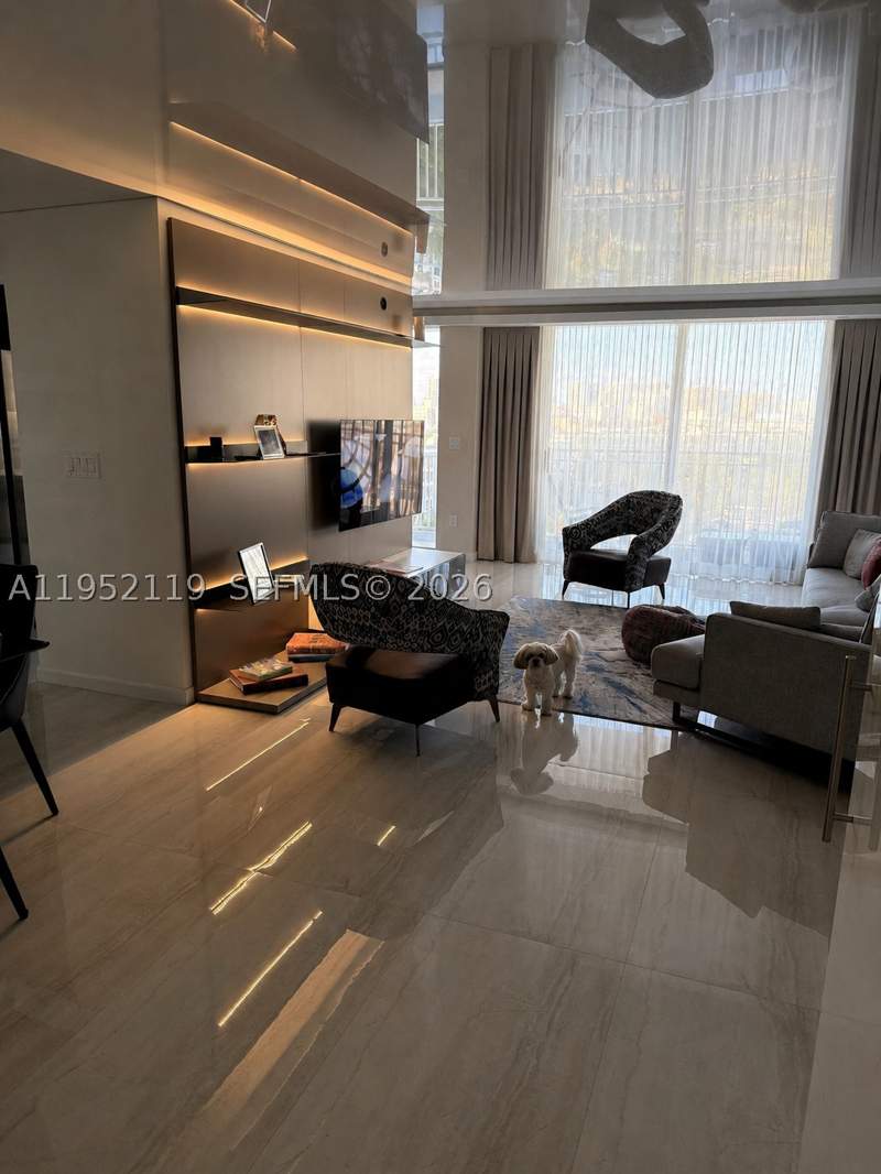 2 bedroom Condominium at 210 174th St 911, Winston Towers 600 Condo, Sunny Isles Beach — photo 2