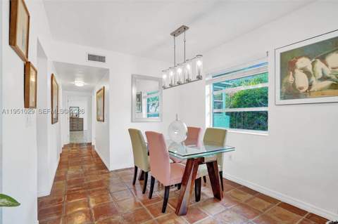 7525 W Treasure Dr, North Bay Village FL - photo 11 of 63