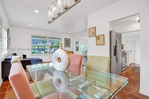 7525 W Treasure Dr, North Bay Village FL - photo 9 of 63