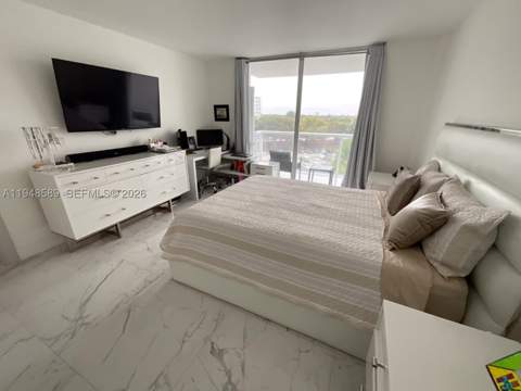 1301 NE Miami Gardens Dr 501W, Miami FL - photo 9 of 19