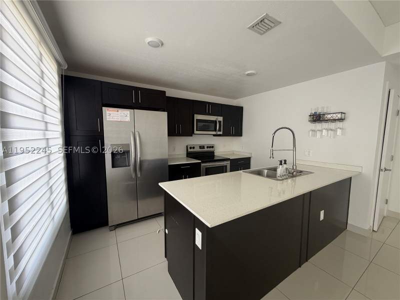 4 bedroom Townhouse at 25912 SW 139th Ct, Paradise Gardens, Homestead — photo 2