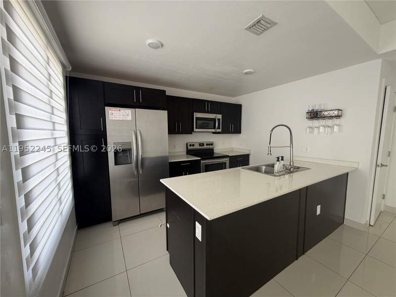4 bedroom Townhouse at 25912 SW 139th Ct, Paradise Gardens, Homestead — photo 4