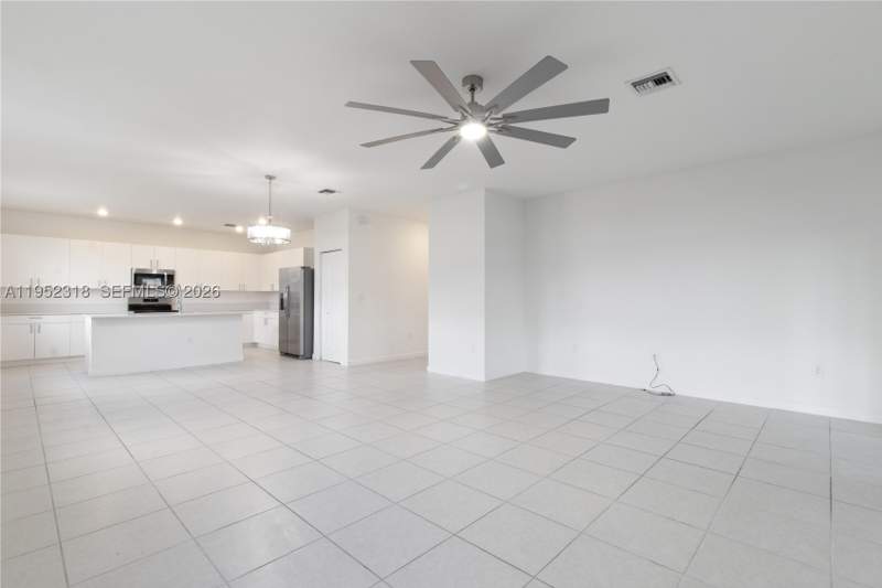 5 bedroom SingleFamilyResidence at 16925 SW 289th Ter, Rambo Subdivision, Homestead — photo 3