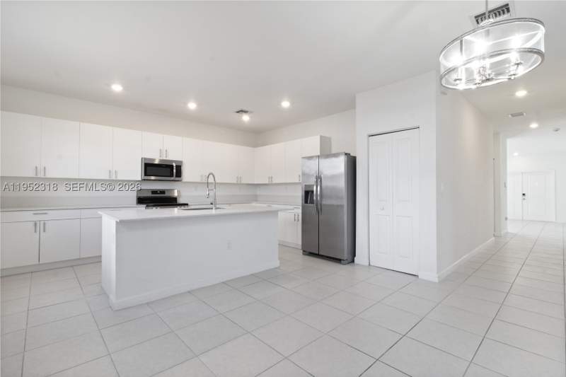 5 bedroom SingleFamilyResidence at 16925 SW 289th Ter, Rambo Subdivision, Homestead — photo 4