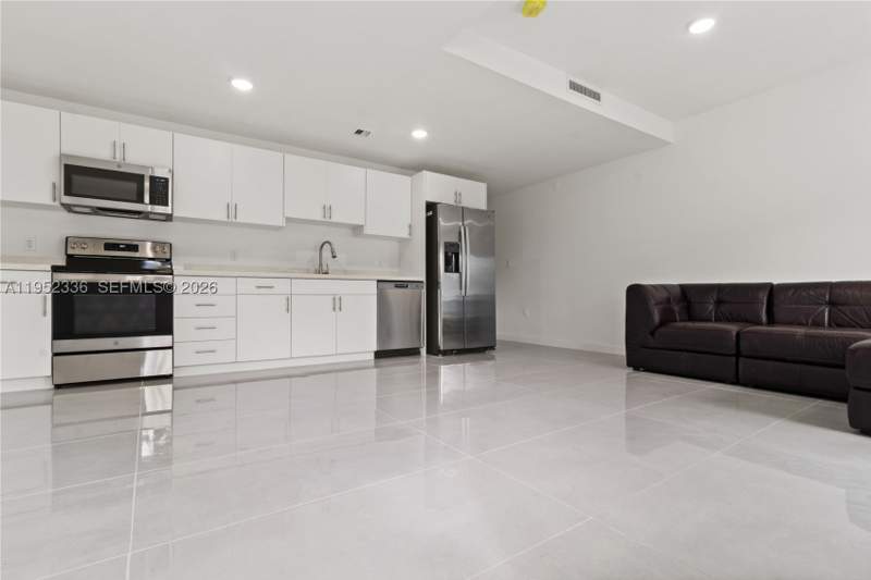 4 bedroom Townhouse at 14571 SW 261st St, Grandville Place, Homestead — photo 2