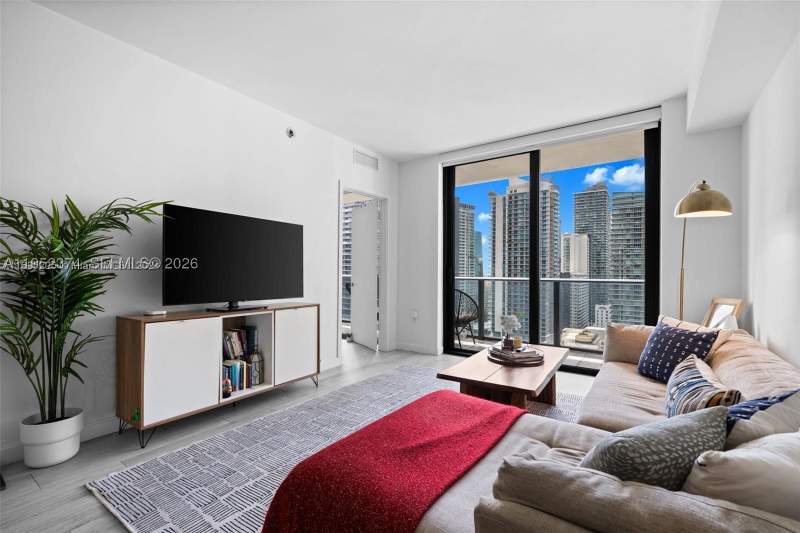 1 bedroom Condominium at 55 SW 9th St 2305, Brickell Heights West Con, Miami — photo 2