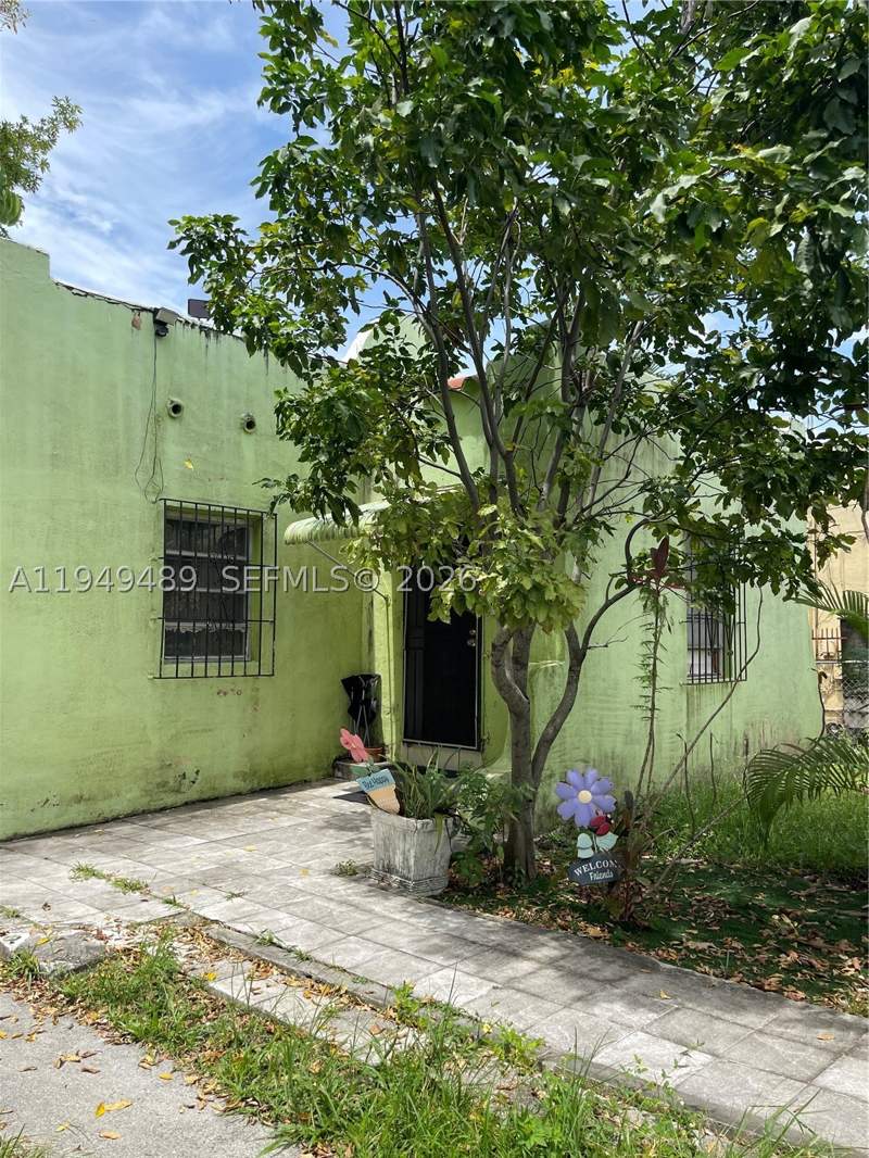 2 bedroom SingleFamilyResidence at 1120 NW 31st St, Santa Clara Sub, Miami — photo 2