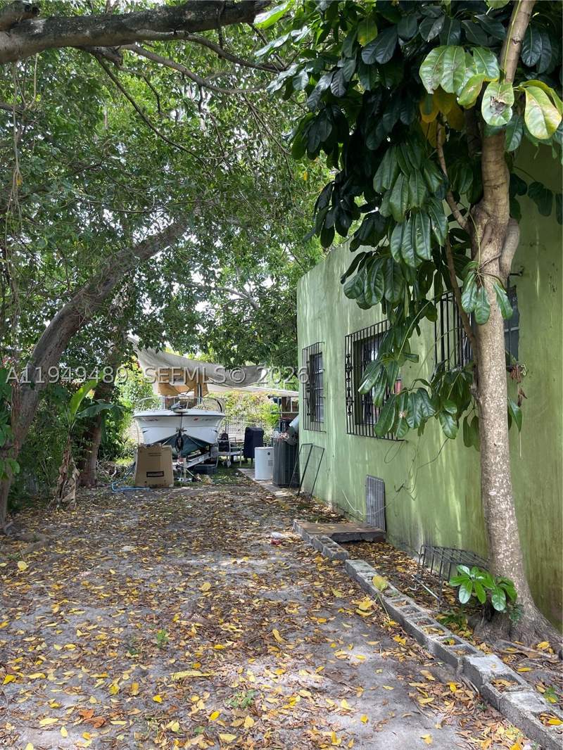 2 bedroom SingleFamilyResidence at 1120 NW 31st St, Santa Clara Sub, Miami — photo 3