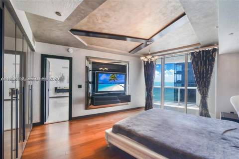 17201 Collins Ave+DEN 1403, Sunny Isles Beach FL - photo 17 of 41