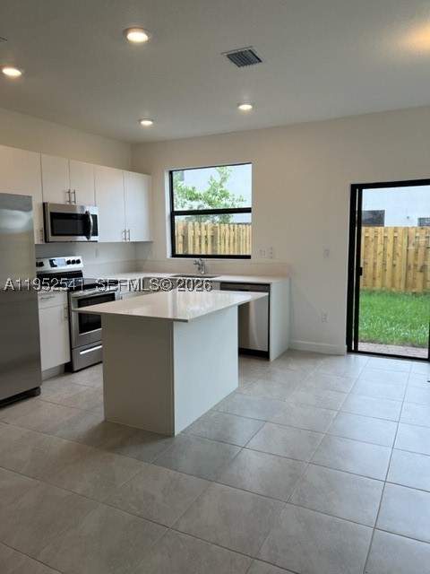 12989 SW 233rd Ter 12989, Miami FL - photo 13 of 35