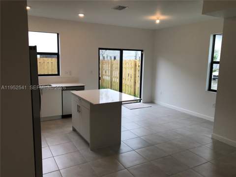 12989 SW 233rd Ter 12989, Miami FL - photo 9 of 35